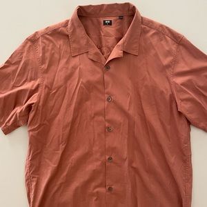 Uniqlo XL shirt shirt sleeve